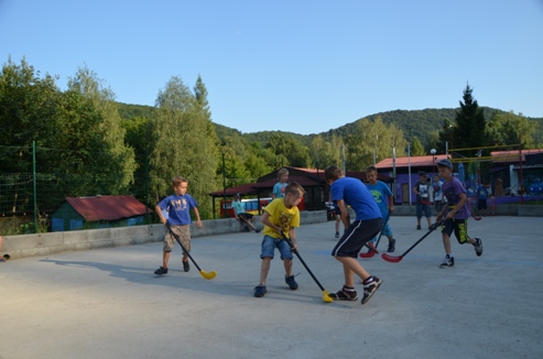 Deti a nové priateľstvá v tábore